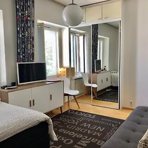 Apartment Sweet Studio City Center Toolonkatu, Helsinki